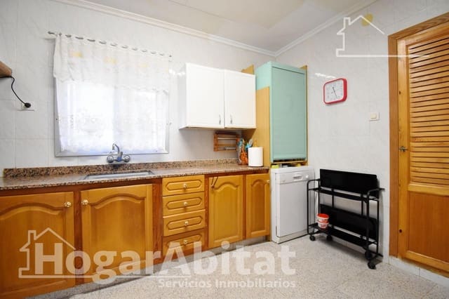 Chalet de 5 habitaciones en Simat de la Valldigna en venta con piscina garaje - 189.000 € (Ref: 9414152)