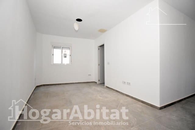 2 bedroom Flat for sale in Centro, Castelló de la Plana - € 95,000 (Ref: 9414156)