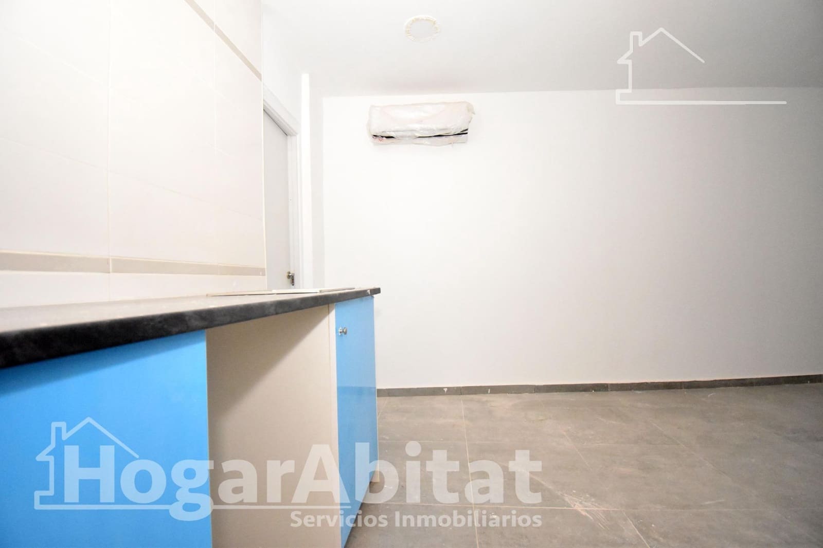 2 bedroom Flat for sale in Castello de la Plana - € 95,000 (Ref: 9414156)