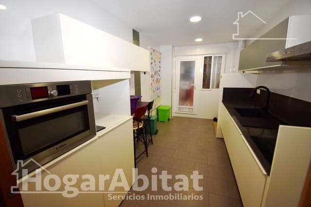4 slaapkamer Flat te koop in Burriana / Borriana met zwembad - € 190.000 (Ref: 9414162)
