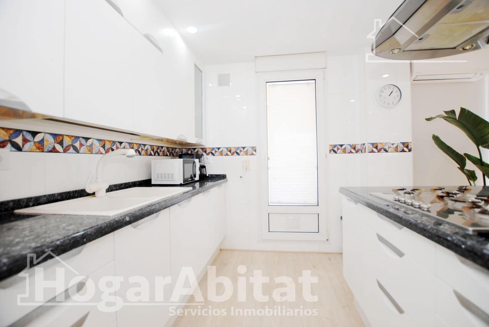 2 soveværelse Penthouse til salg i Denia med swimmingpool garage - € 415.000 (Ref: 9414165)