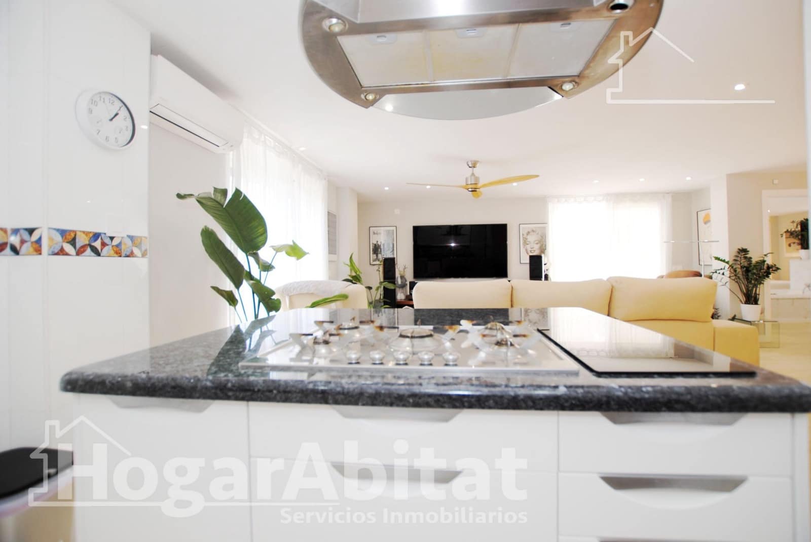 2 soveværelse Penthouse til salg i Denia med swimmingpool garage - € 415.000 (Ref: 9414165)