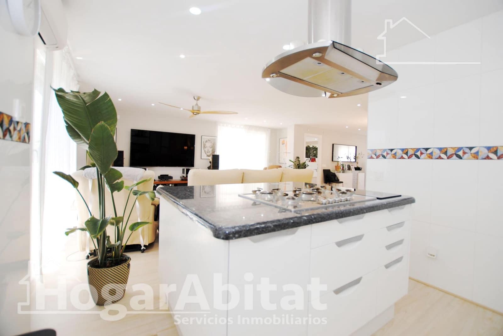 2 soveværelse Penthouse til salg i Denia med swimmingpool garage - € 415.000 (Ref: 9414165)