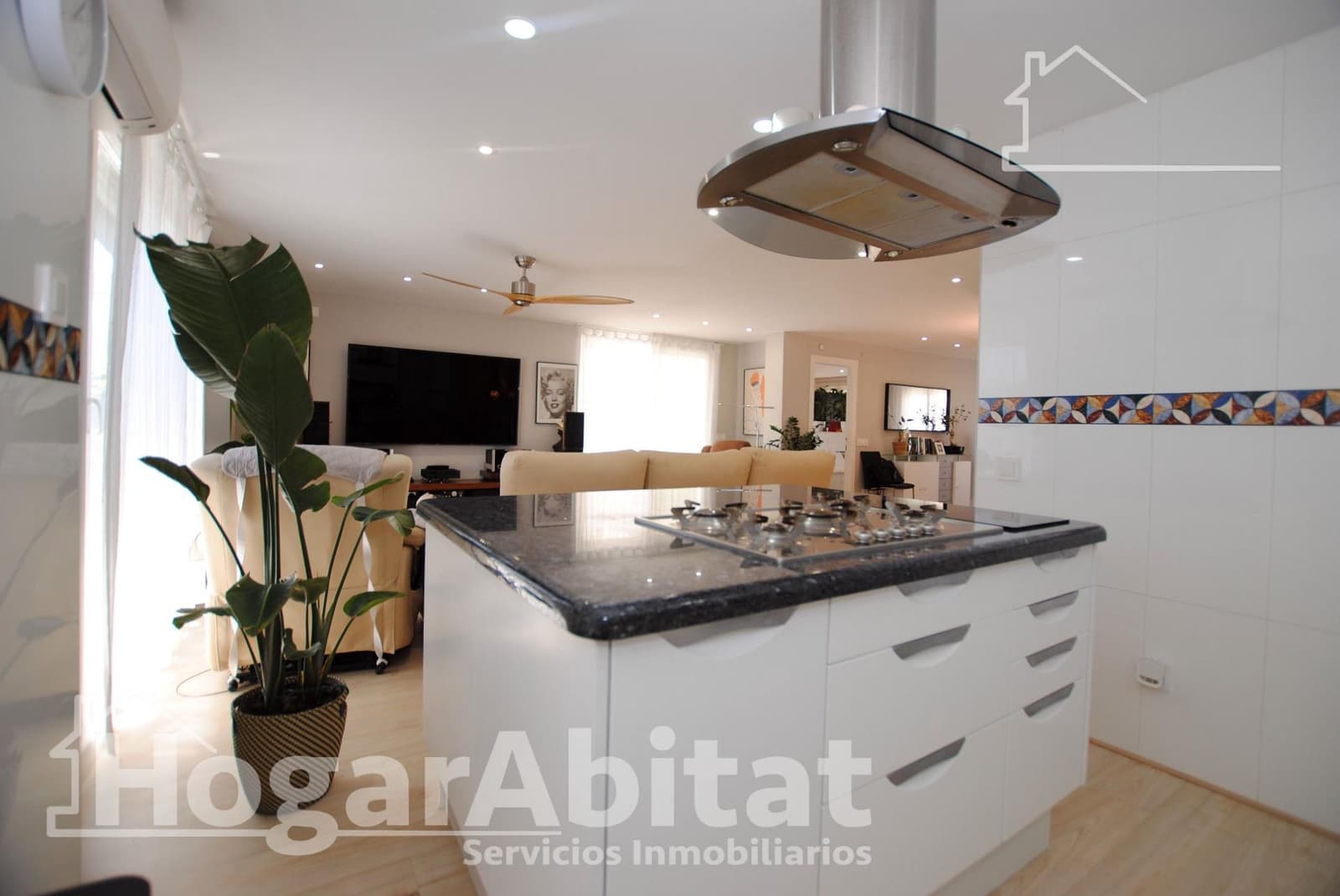 2 sovrum Takvåning till salu i Denia med pool garage - 415 000 € (Ref: 9414165)