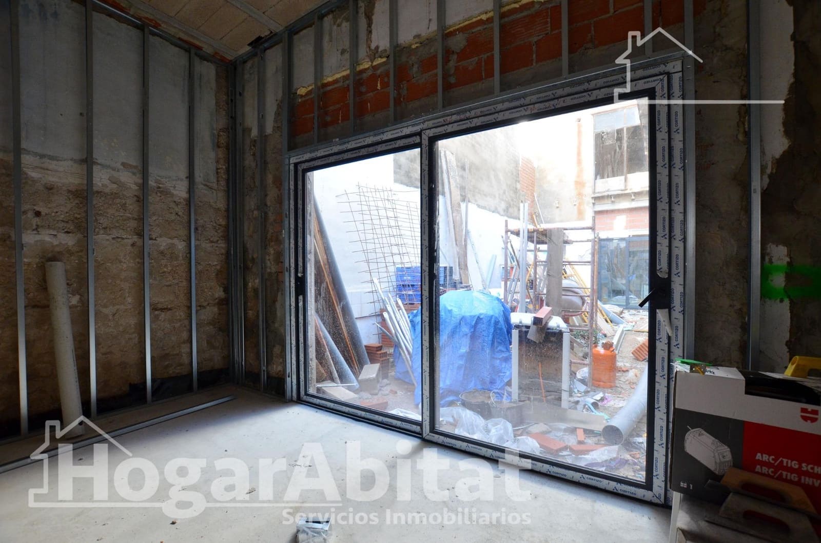 5 bedroom Townhouse for sale in Bellreguard with garage - € 445,000 (Ref: 9414337)