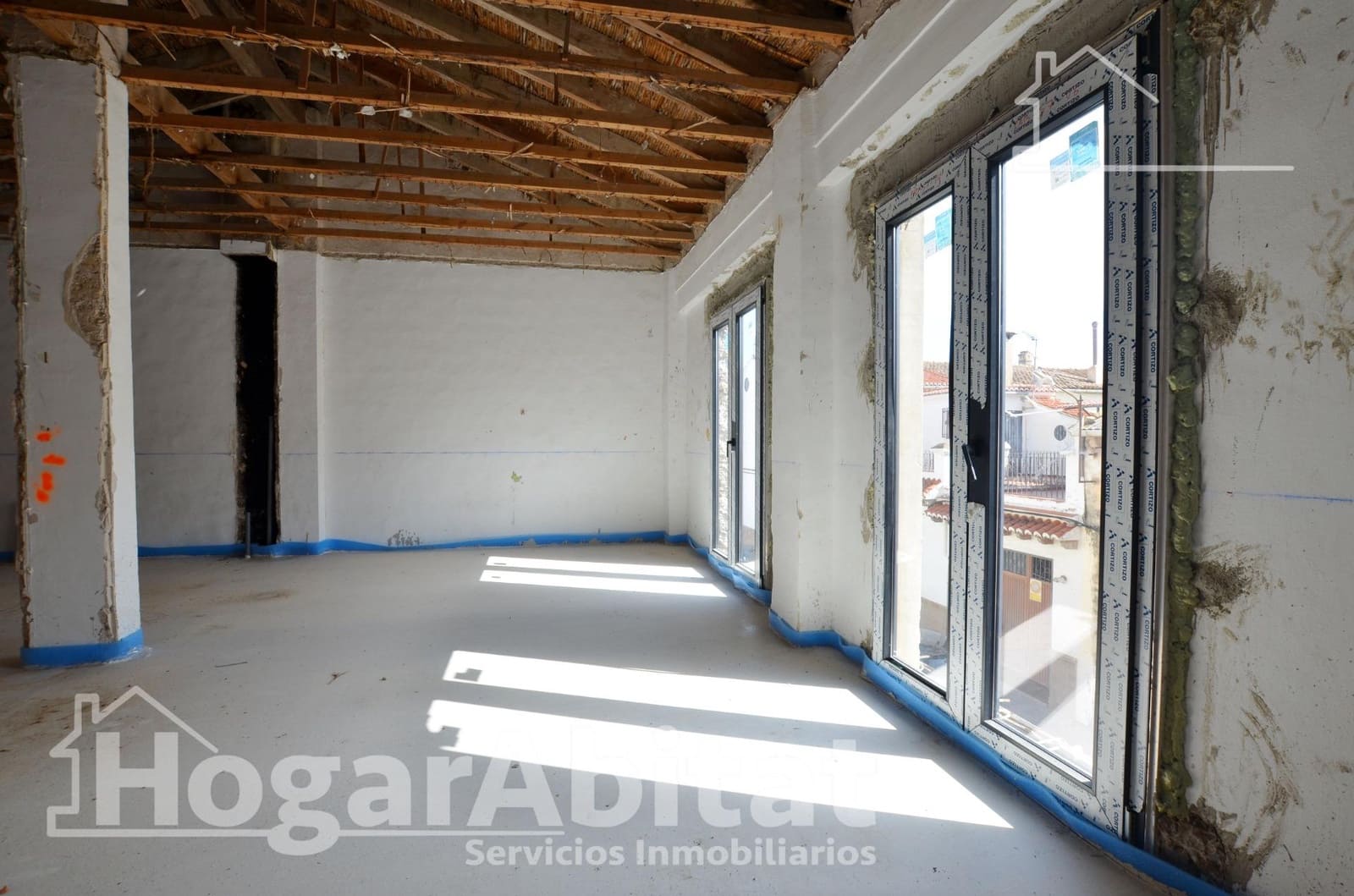 5 bedroom Townhouse for sale in Bellreguard with garage - € 445,000 (Ref: 9414337)