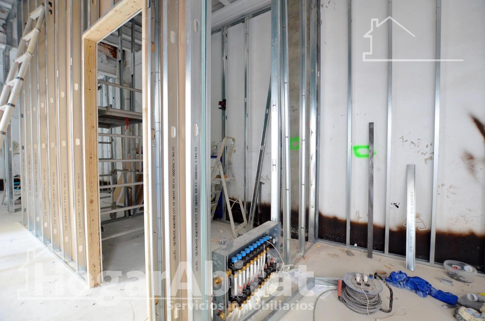 5 bedroom Townhouse for sale in Bellreguard with garage - € 445,000 (Ref: 9414337)