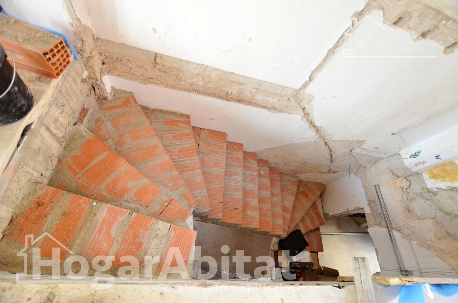 5 bedroom Townhouse for sale in Bellreguard with garage - € 445,000 (Ref: 9414337)