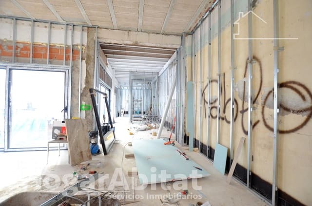 5 bedroom Townhouse for sale in Bellreguard with garage - € 445,000 (Ref: 9414337)