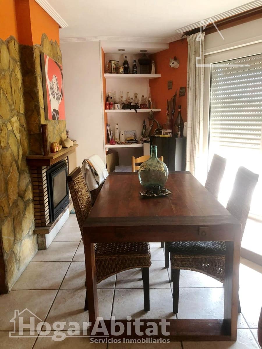 3 bedroom Flat for sale in Castello de la Plana with garage - € 200,000 (Ref: 9415989)