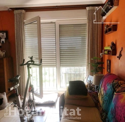 3 bedroom Flat for sale in Castelló de la Plana with garage - € 200,000 (Ref: 9415989)