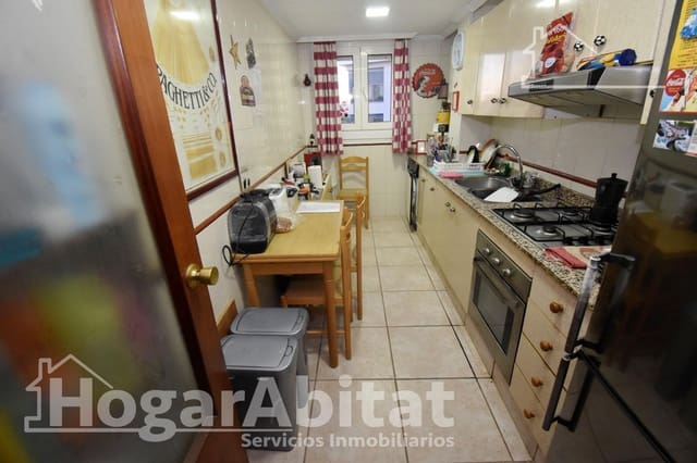 3 slaapkamer Flat te koop in Castelló de la Plana met garage - € 200.000 (Ref: 9415989)