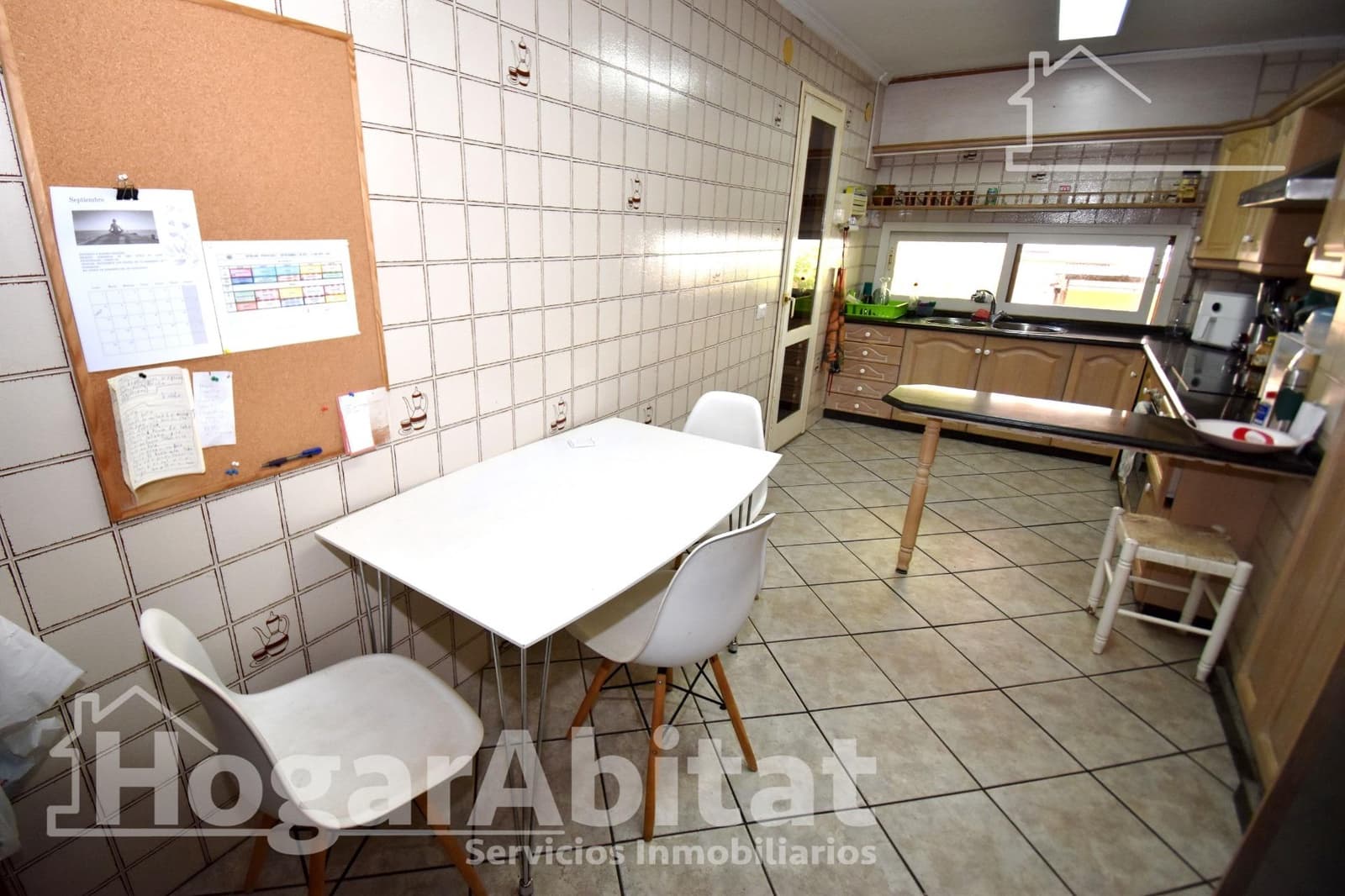 4 bedroom Flat for sale in Vila-real with garage - € 180,000 (Ref: 9416000)