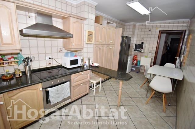 4 soveværelse Lejlighed til salg i Vila-real med garage - € 180.000 (Ref: 9416000)