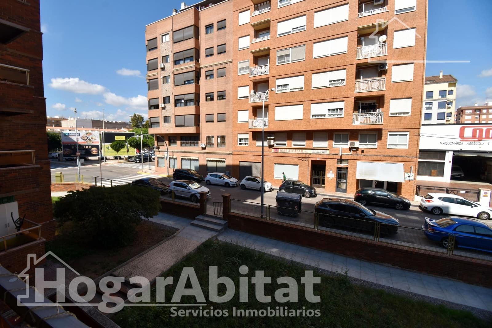 4 bedroom Flat for sale in Vila-real with garage - € 180,000 (Ref: 9416000)