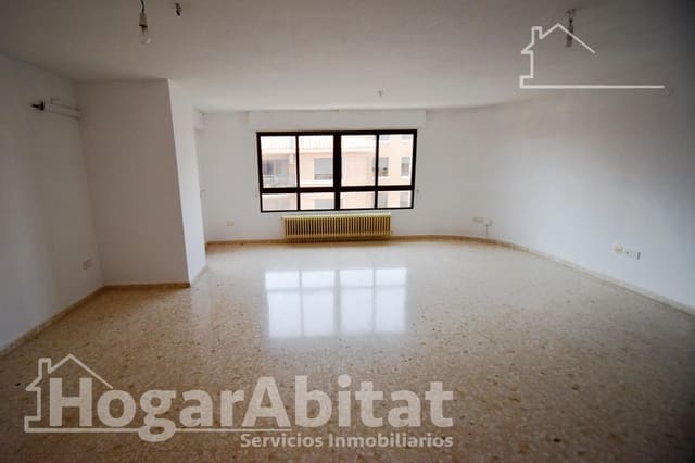 5 chambre Appartement à vendre à Castelló de la Plana avec garage - 315 000 € (Ref: 9416009)