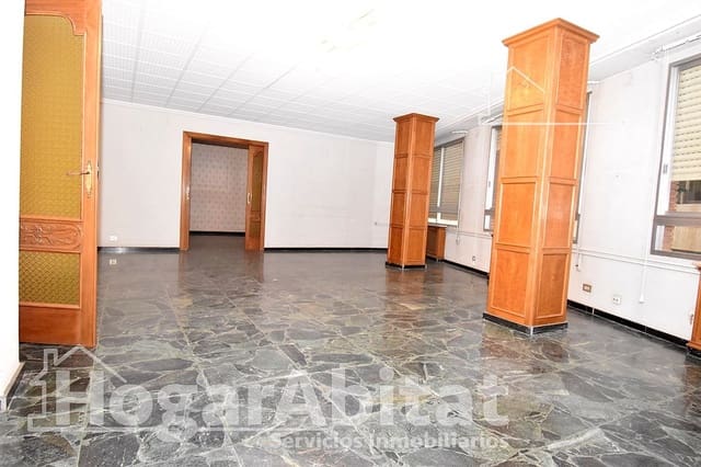 7 chambre Appartement à vendre à Centro, Castelló de la Plana - 300 000 € (Ref: 9416010)