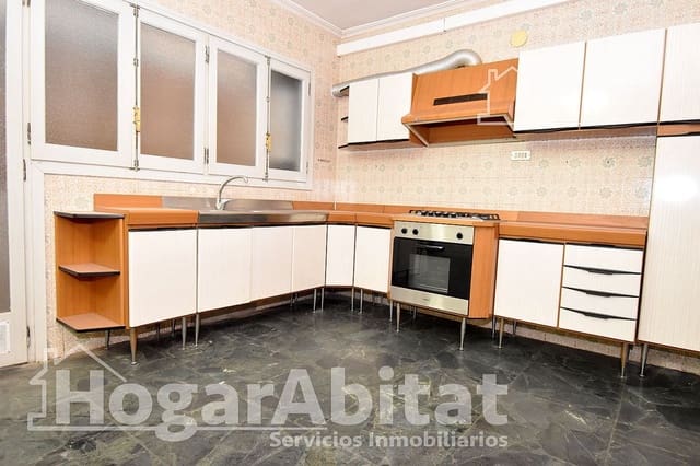 7 chambre Appartement à vendre à Centro, Castelló de la Plana - 300 000 € (Ref: 9416010)