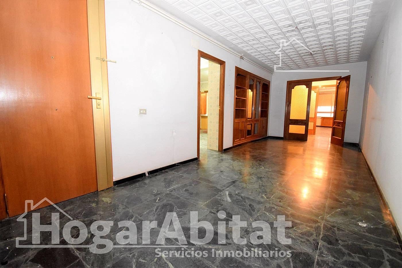 7 bedroom Flat for sale in Castello de la Plana - € 300,000 (Ref: 9416010)