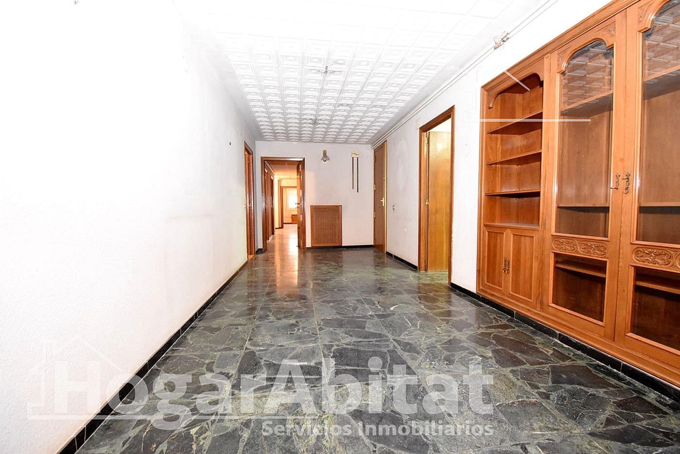 7 bedroom Flat for sale in Castello de la Plana - € 300,000 (Ref: 9416010)