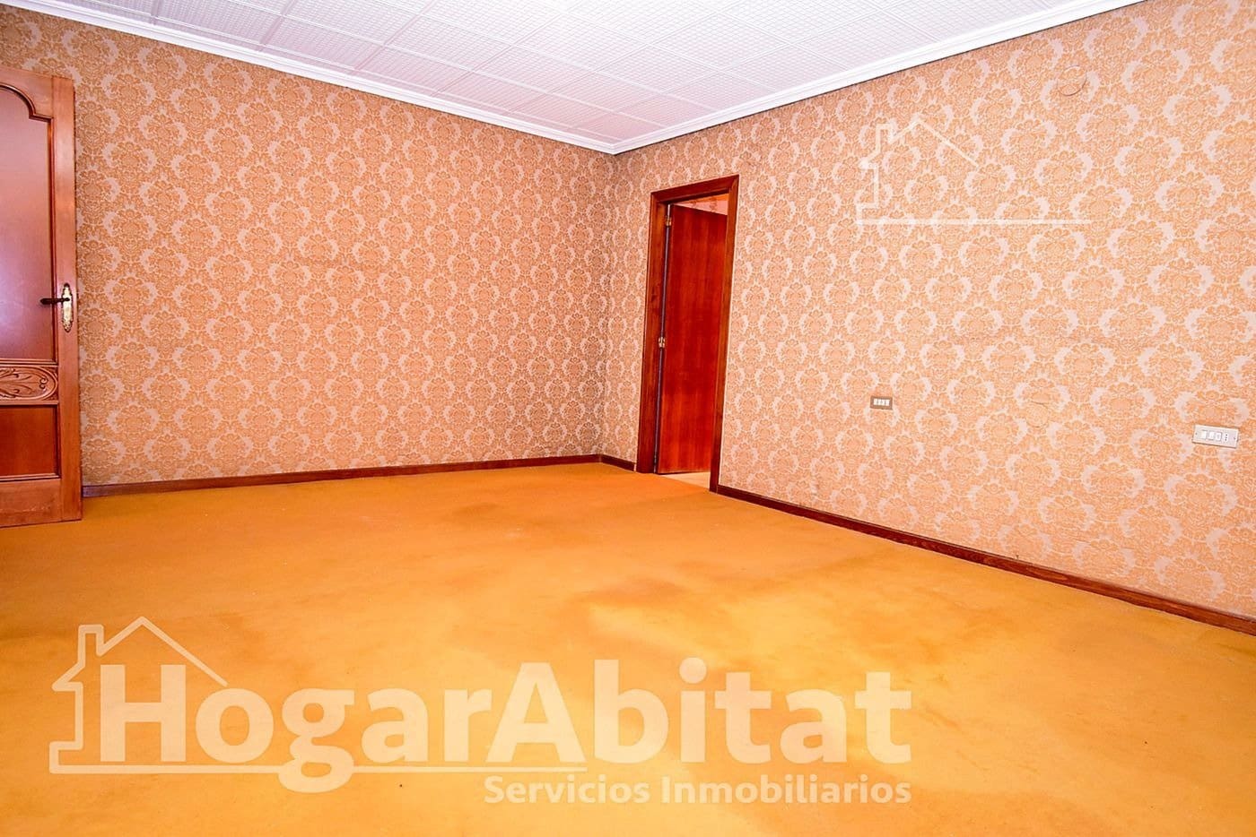 7 bedroom Flat for sale in Castello de la Plana - € 300,000 (Ref: 9416010)