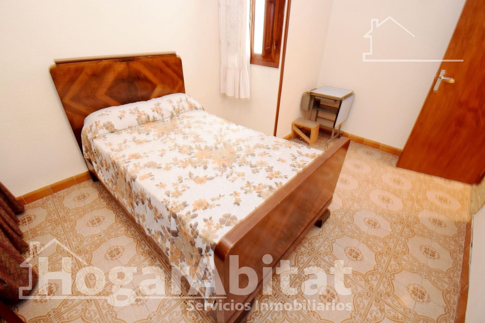 5 quarto Casa em Banda para venda em Castello de la Plana com garagem - 215 000 € (Ref: 9417600)