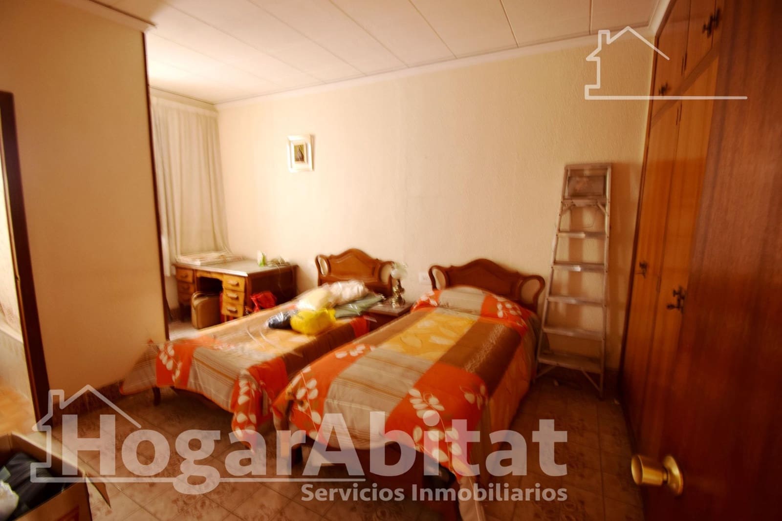 5 quarto Casa em Banda para venda em Castello de la Plana com garagem - 215 000 € (Ref: 9417600)