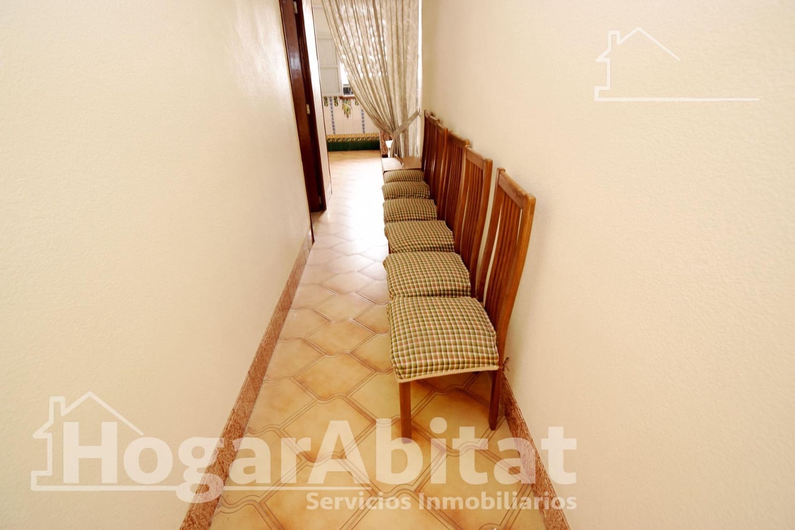 5 quarto Casa em Banda para venda em Castello de la Plana com garagem - 215 000 € (Ref: 9417600)