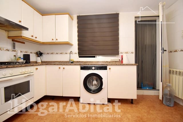 2 bedroom Flat for sale in Castelló de la Plana with garage - € 174,900 (Ref: 9419809)