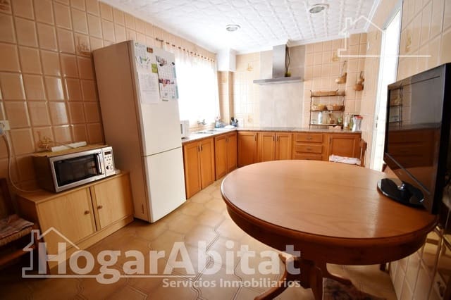 3 bedroom Terraced Villa for sale in Cheste with garage - € 300,000 (Ref: 9419811)