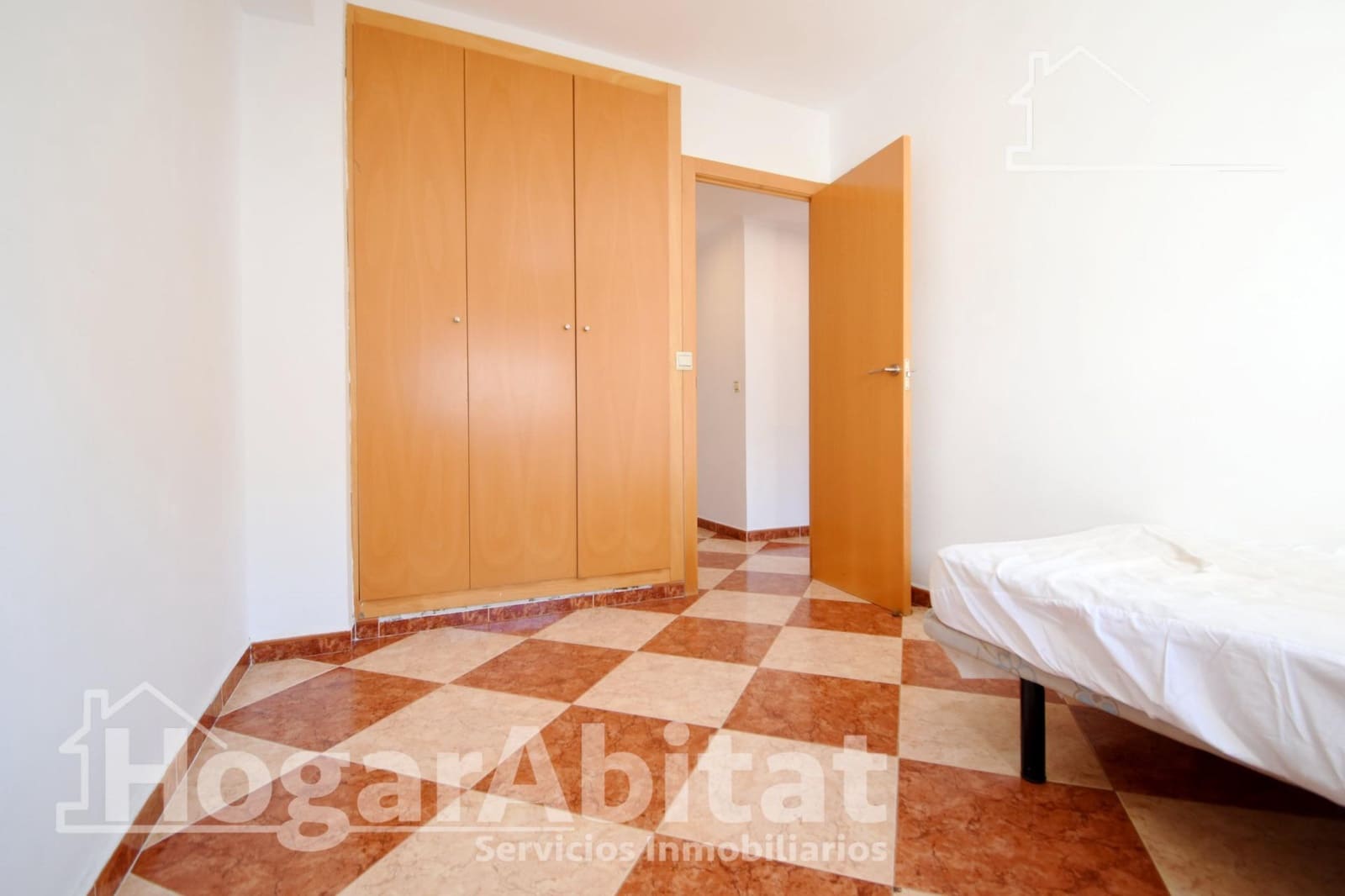 3 soveværelse Lejlighed til salg i Oliva med garage - € 155.000 (Ref: 9419812)