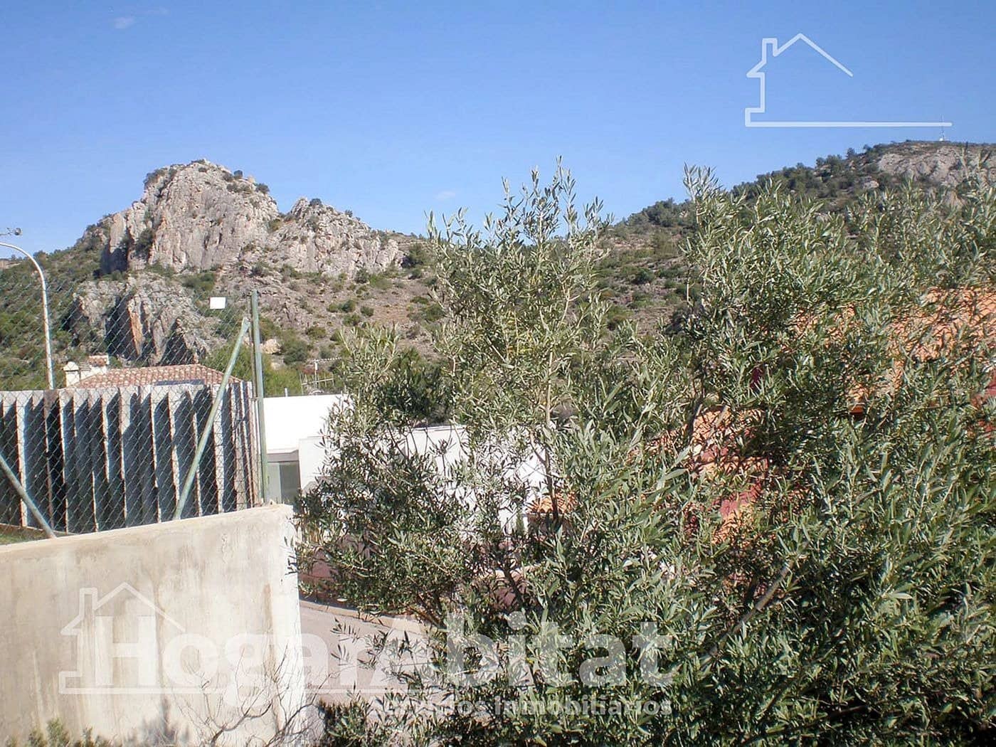 2 bedroom Villa for sale in Castello de la Plana with garage - € 98,000 (Ref: 9419820)