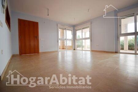 3 bedroom Flat for sale in Oropesa  with pool garage - € 268,000 (Ref: 9419825)