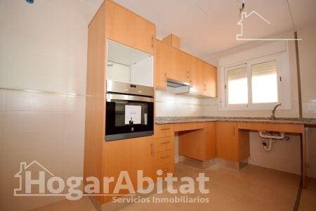 3 bedroom Flat for sale in Oropesa  with pool garage - € 268,000 (Ref: 9419825)