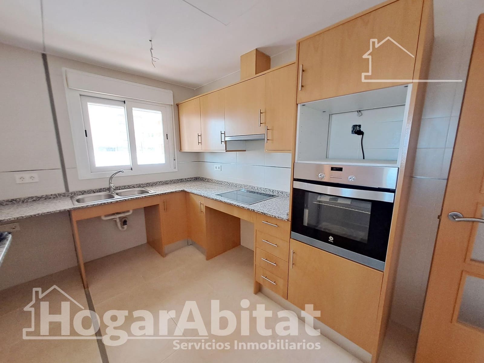 3 bedroom Flat for sale in Oropesa  with pool garage - € 268,000 (Ref: 9419825)