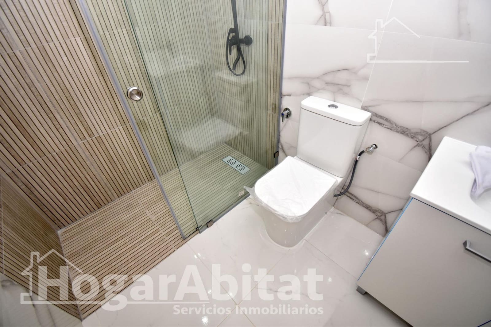 3 bedroom Flat for sale in Castello de la Plana - € 160,000 (Ref: 9419827)