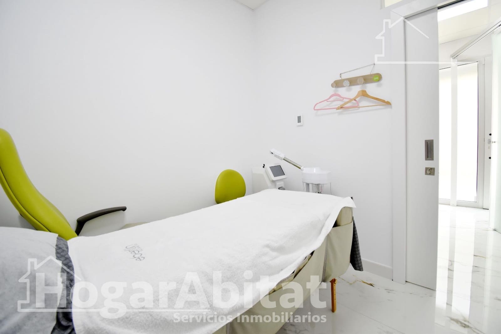 3 slaapkamer Flat te koop in Almoines met garage - € 100.000 (Ref: 9419828)