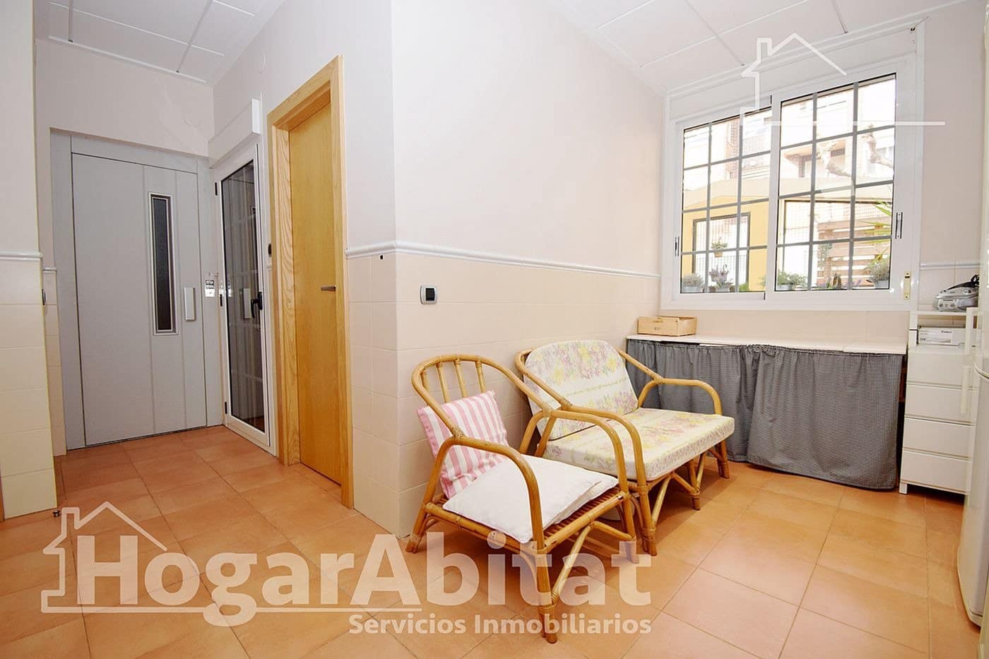 4 soverom Rekkehus til salgs i Vila-real med garasje - € 370 000 (Ref: 9419830)