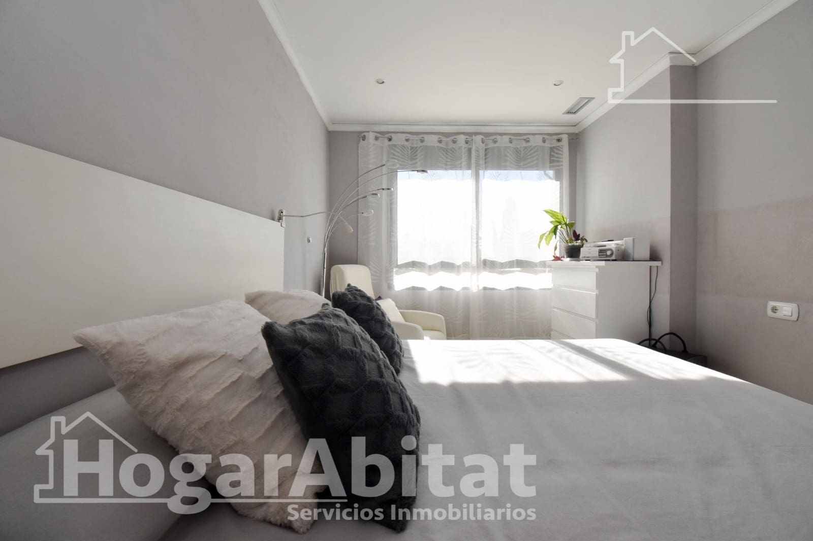 Piso de 3 habitaciones en Castelló de la Plana en venta con garaje - 220.000 € (Ref: 9419846)