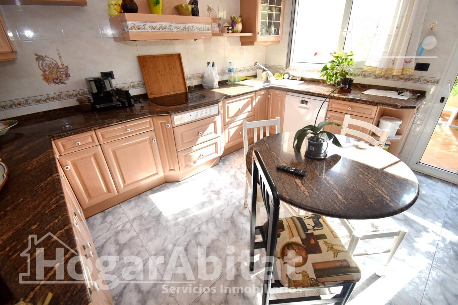 Casa de 7 habitaciones en Chilches en venta con garaje - 295.000 € (Ref: 9419958)