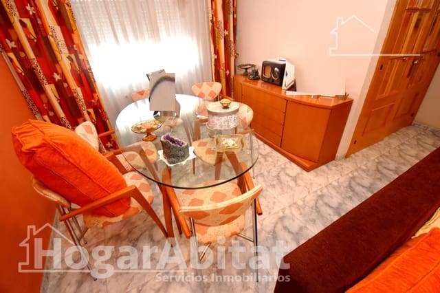 Casa de 7 habitaciones en Chilches en venta con garaje - 295.000 € (Ref: 9419958)