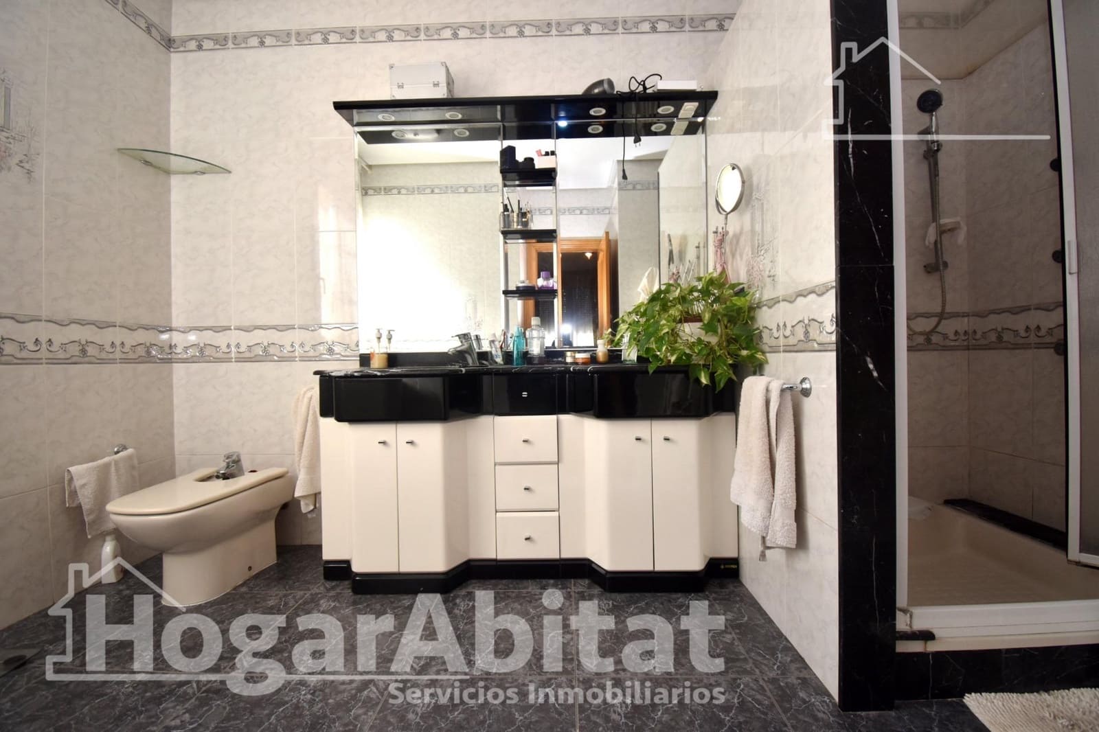 Casa de 7 habitaciones en Chilches en venta con garaje - 295.000 € (Ref: 9419958)