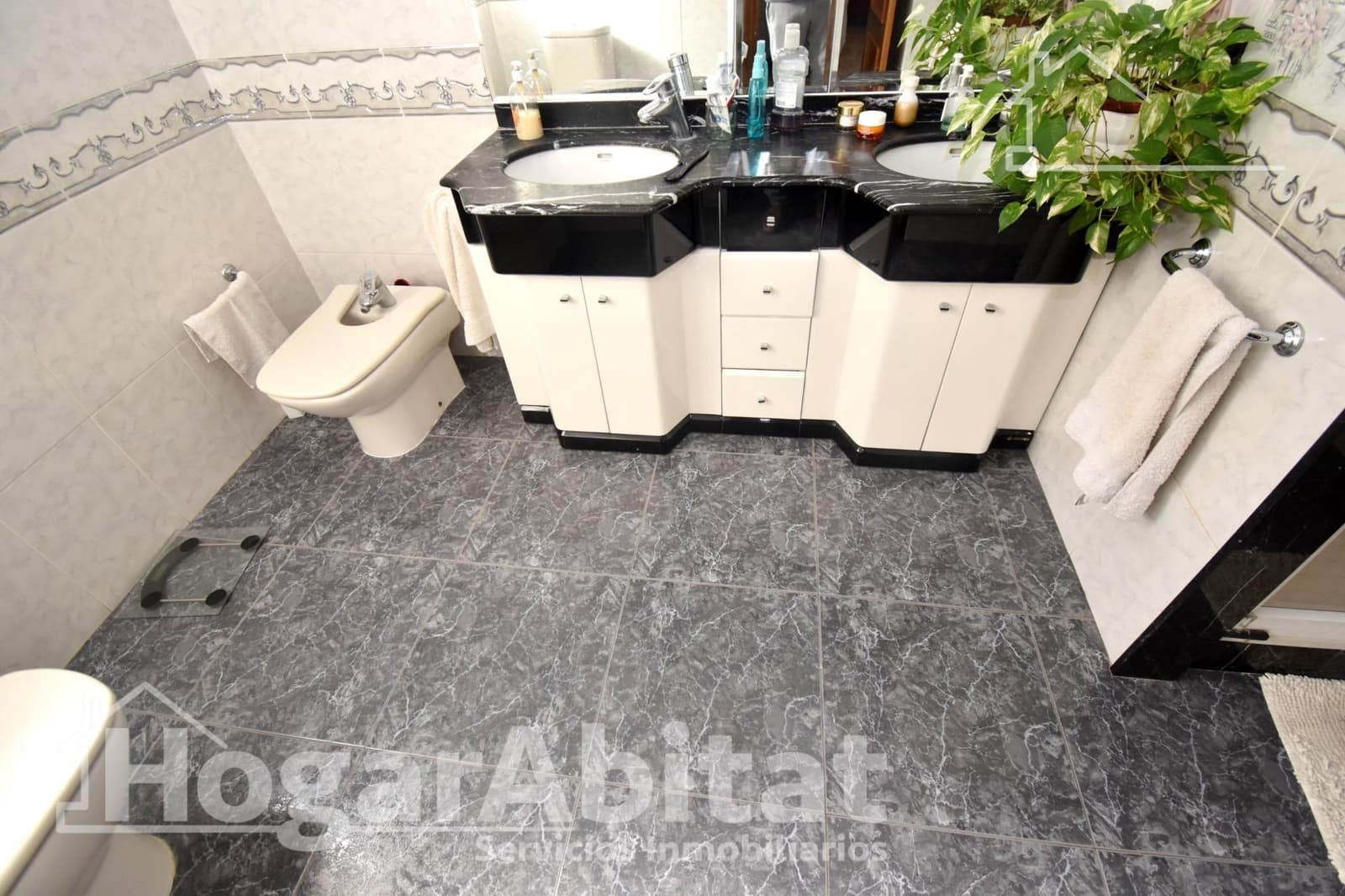 Casa de 7 habitaciones en Chilches en venta con garaje - 295.000 € (Ref: 9419958)