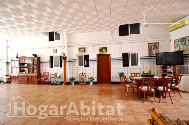 6 bedroom Townhouse for sale in Burriana / Borriana with garage - € 295,000 (Ref: 9419968)