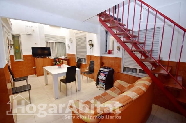 6 bedroom Townhouse for sale in Burriana / Borriana with garage - € 295,000 (Ref: 9419968)