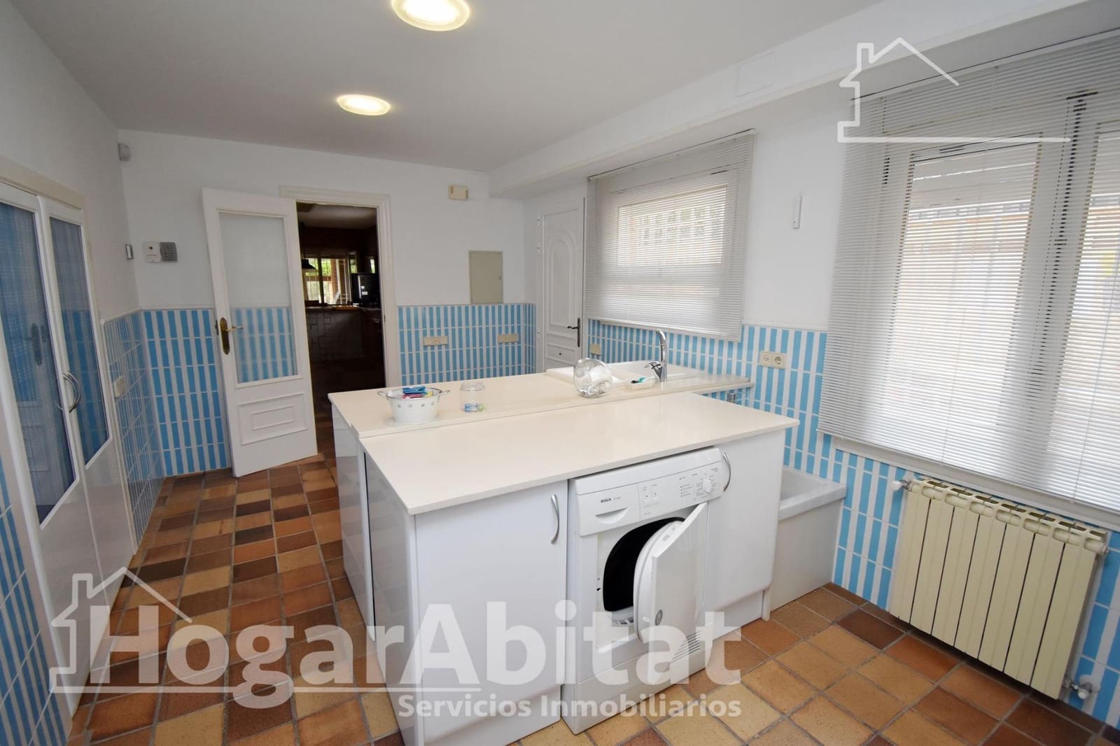 5 soveværelse Villa til salg i Benicassim med swimmingpool garage - € 850.000 (Ref: 9422520)