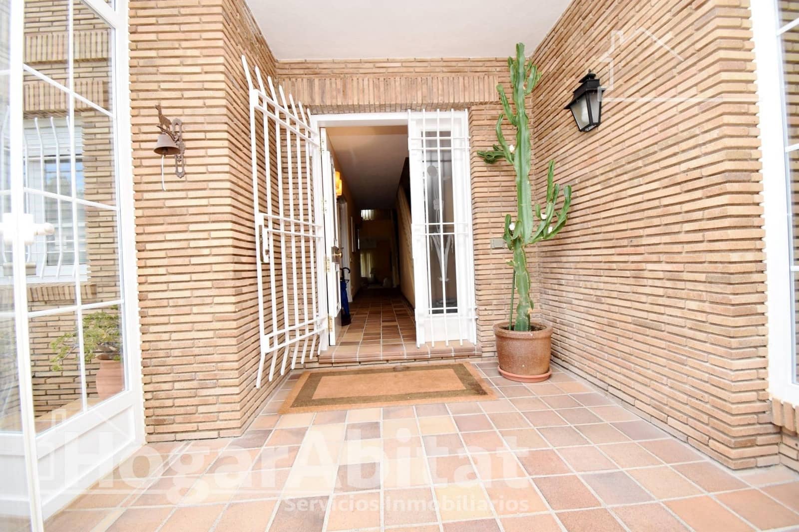 5 soveværelse Villa til salg i Benicassim med swimmingpool garage - € 850.000 (Ref: 9422520)