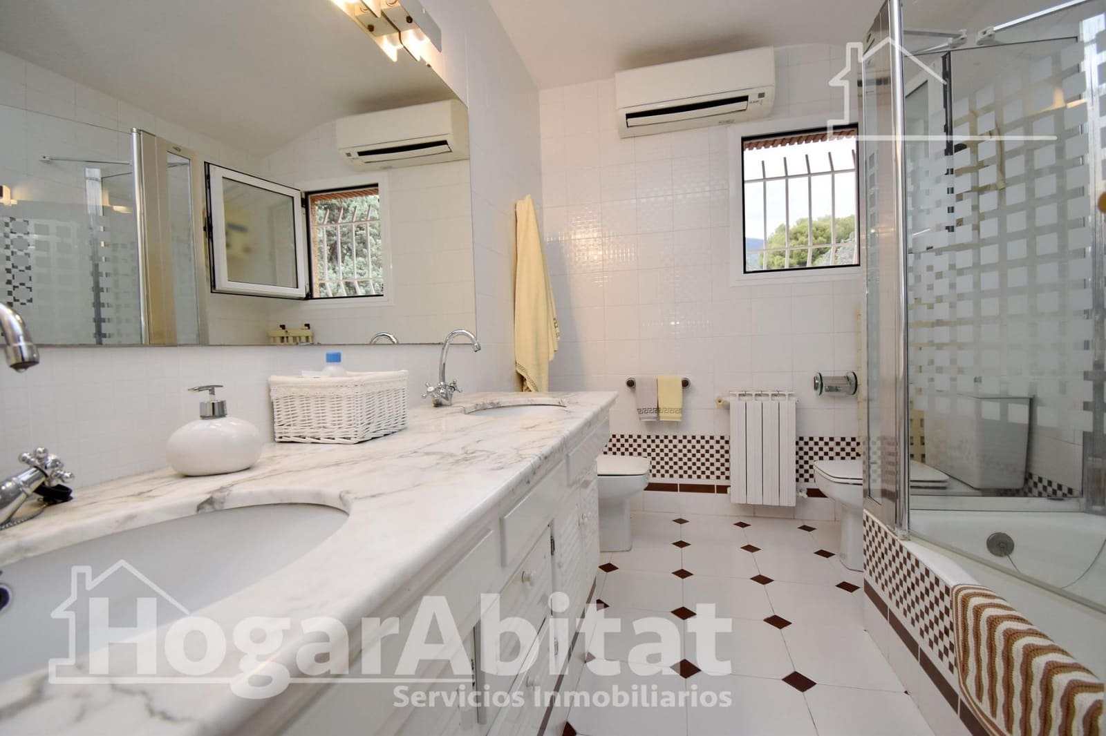 5 soveværelse Villa til salg i Benicassim med swimmingpool garage - € 850.000 (Ref: 9422520)