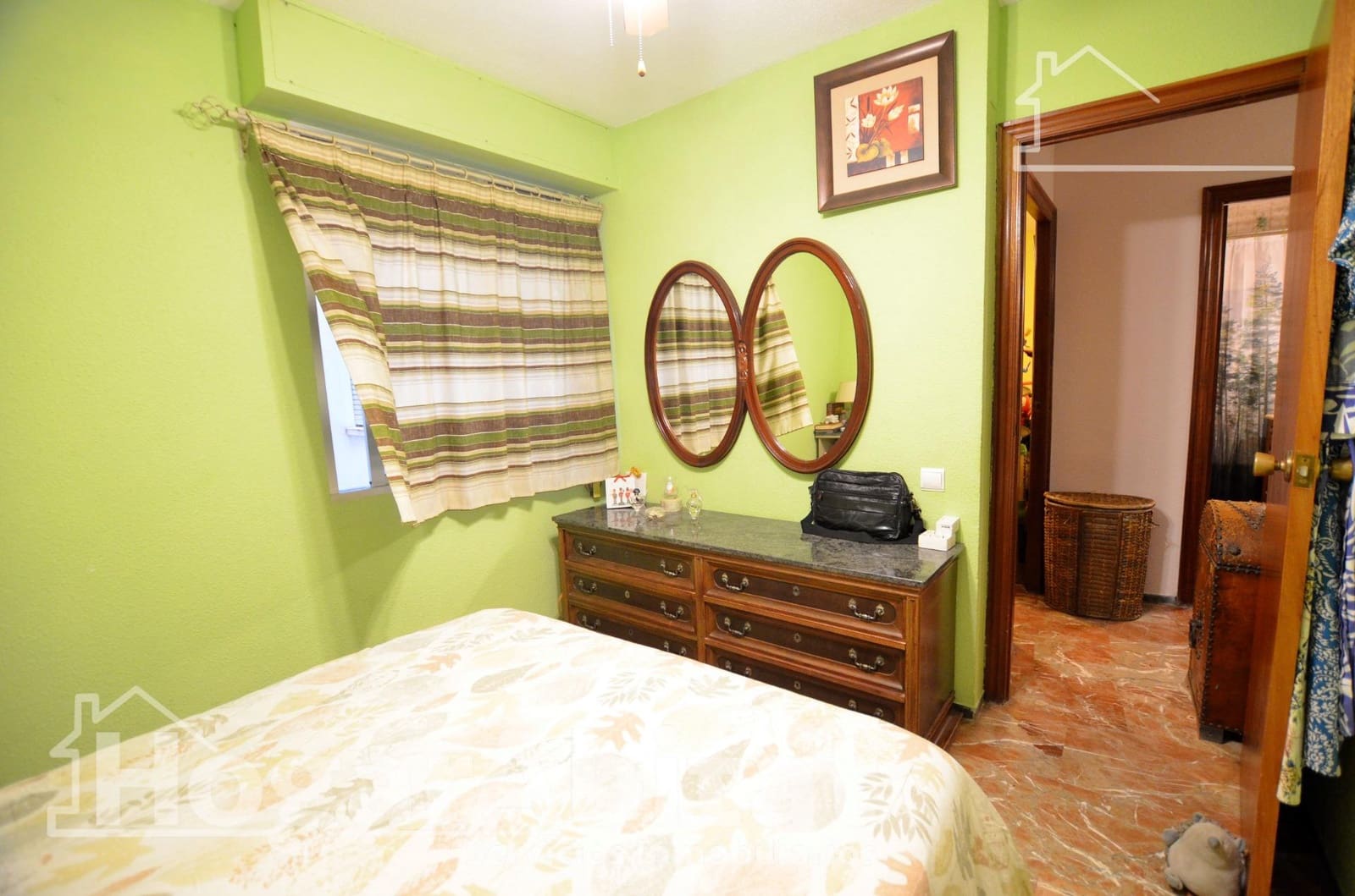 4 bedroom Flat for sale in Alicante / Alacant city with garage - € 435,000 (Ref: 9422525)