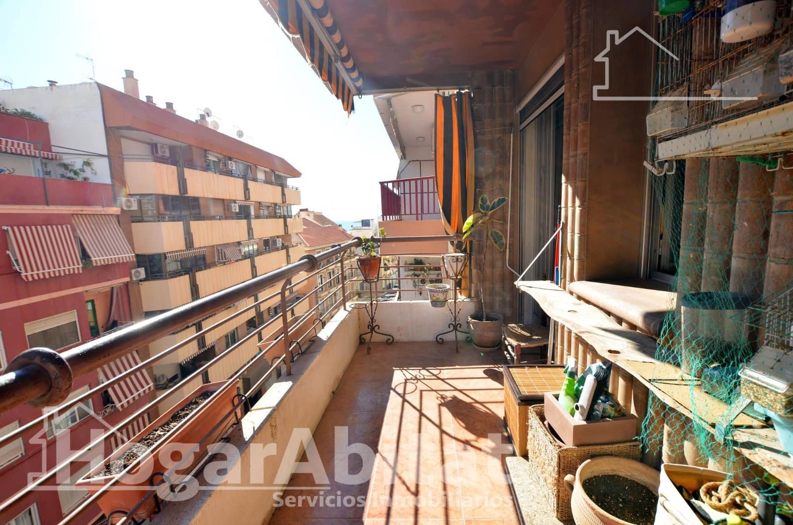4 bedroom Flat for sale in Alicante / Alacant city with garage - € 435,000 (Ref: 9422525)